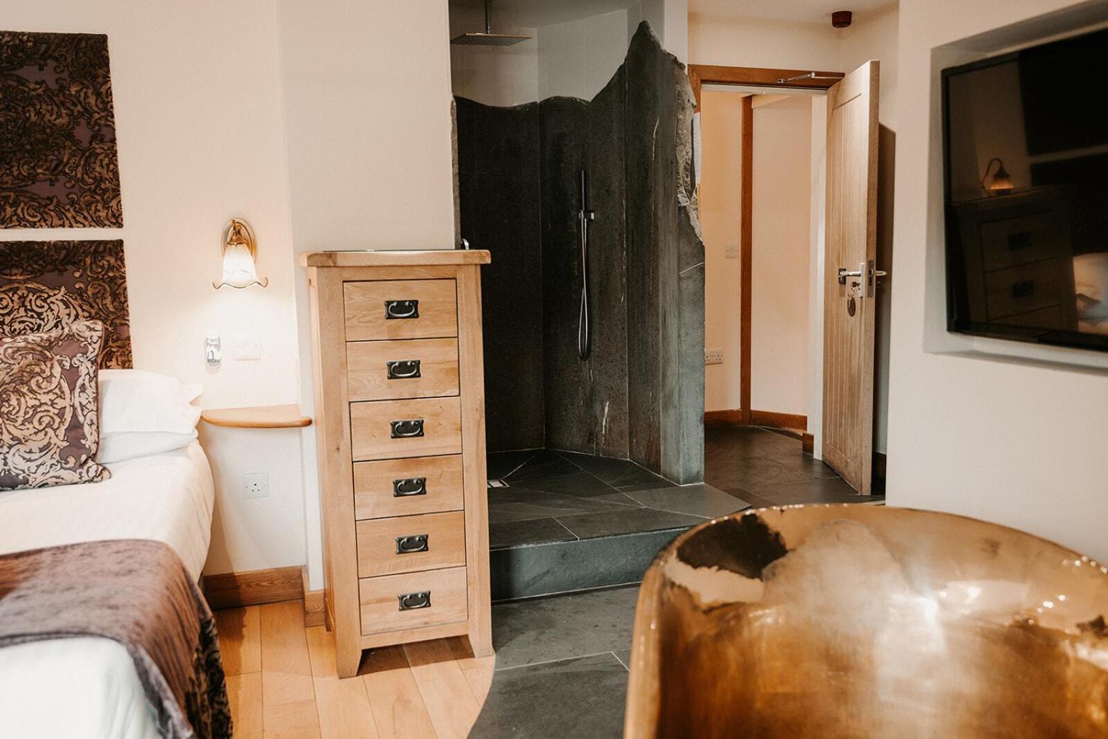 The Wilson Arms Bed & Breakfast Torver Phòng bức ảnh
