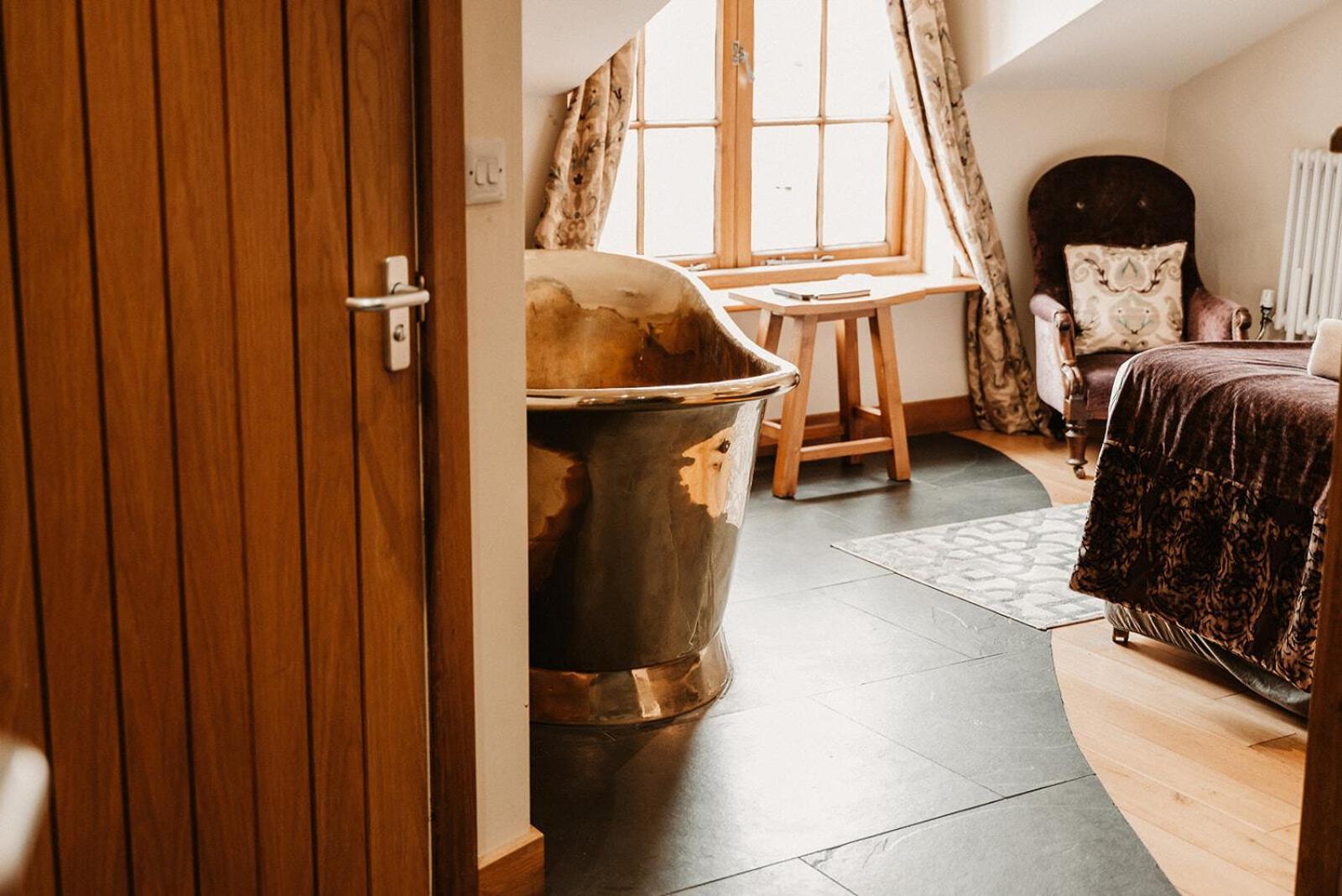The Wilson Arms Bed & Breakfast Torver Phòng bức ảnh